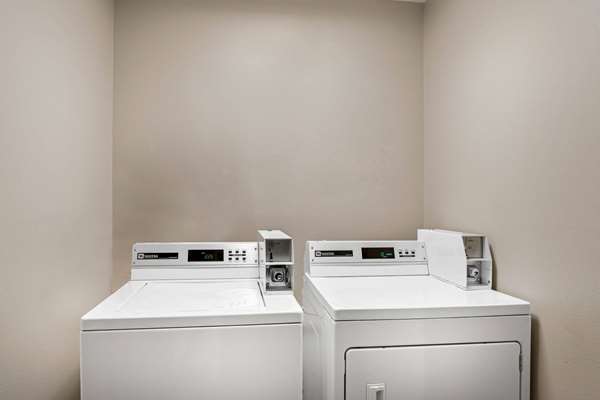 Amenities - La Quinta Inn Bradley Airport Windsor Locks