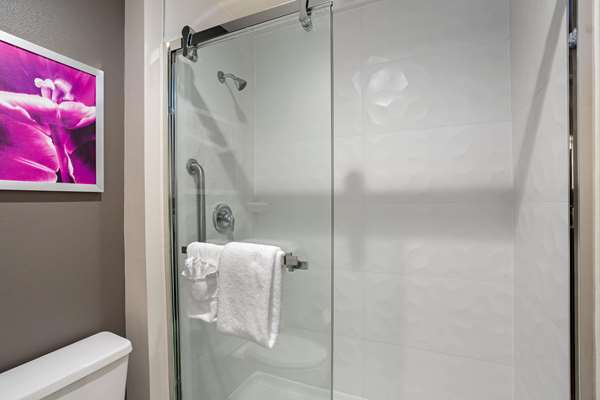  - La Quinta Inn Bradley Airport Windsor Locks