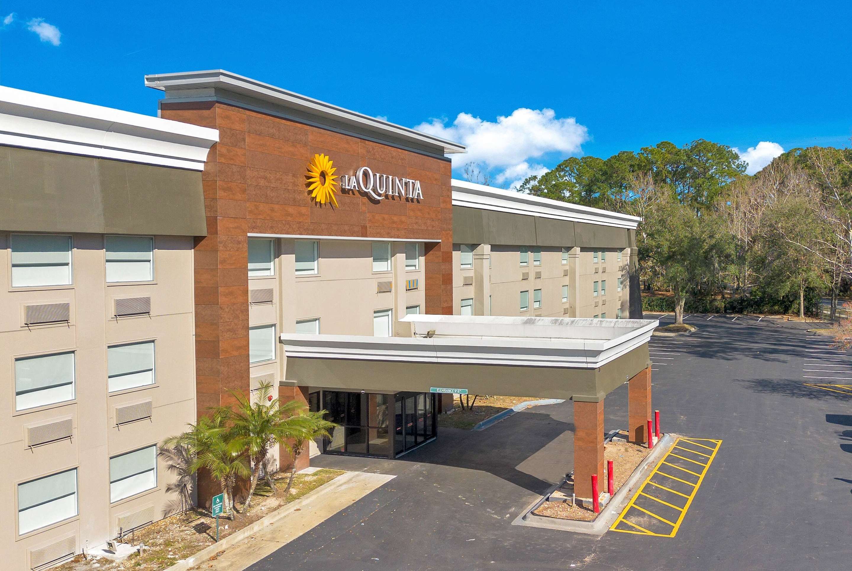 Exterior | La Quinta Inn & Suites by Wyndham Jacksonville Mandarin