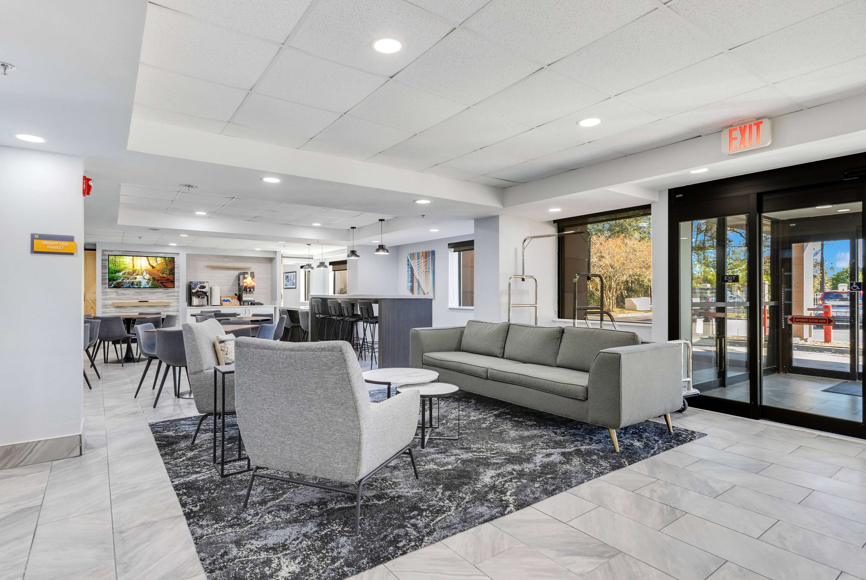 Lobby | La Quinta Inn & Suites by Wyndham Jacksonville Mandarin