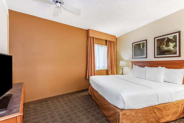 Suite - La Quinta Inn South Orlando - FL Turnpike, Exit 254