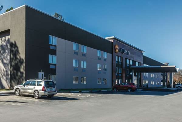 Exterior view - La Quinta Inn Lenox Buckhead Atlanta - I-85, Exit 88 & 89