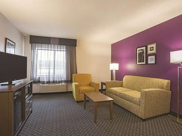 Suite - La Quinta Inn Lenox Buckhead Atlanta - I-85, Exit 88 & 89