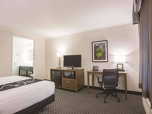  - La Quinta Inn Lenox Buckhead Atlanta - I-85, Exit 88 & 89