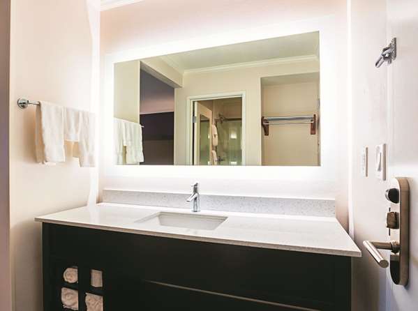  - La Quinta Inn Lenox Buckhead Atlanta - I-85, Exit 88 & 89