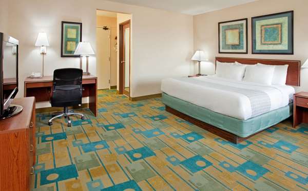  - La Quinta Inn West Clive - I-35 & I-80, Exit 124