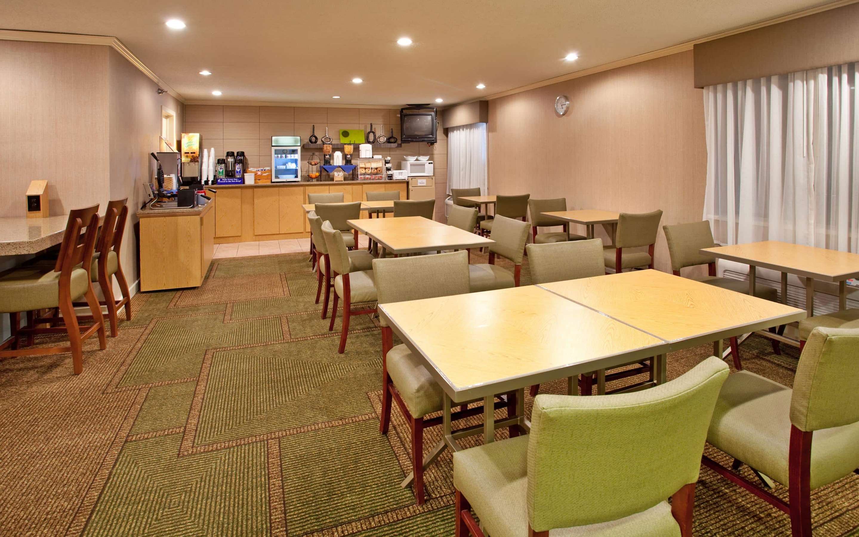 Property amenity | La Quinta by Wyndham Des Moines West Clive