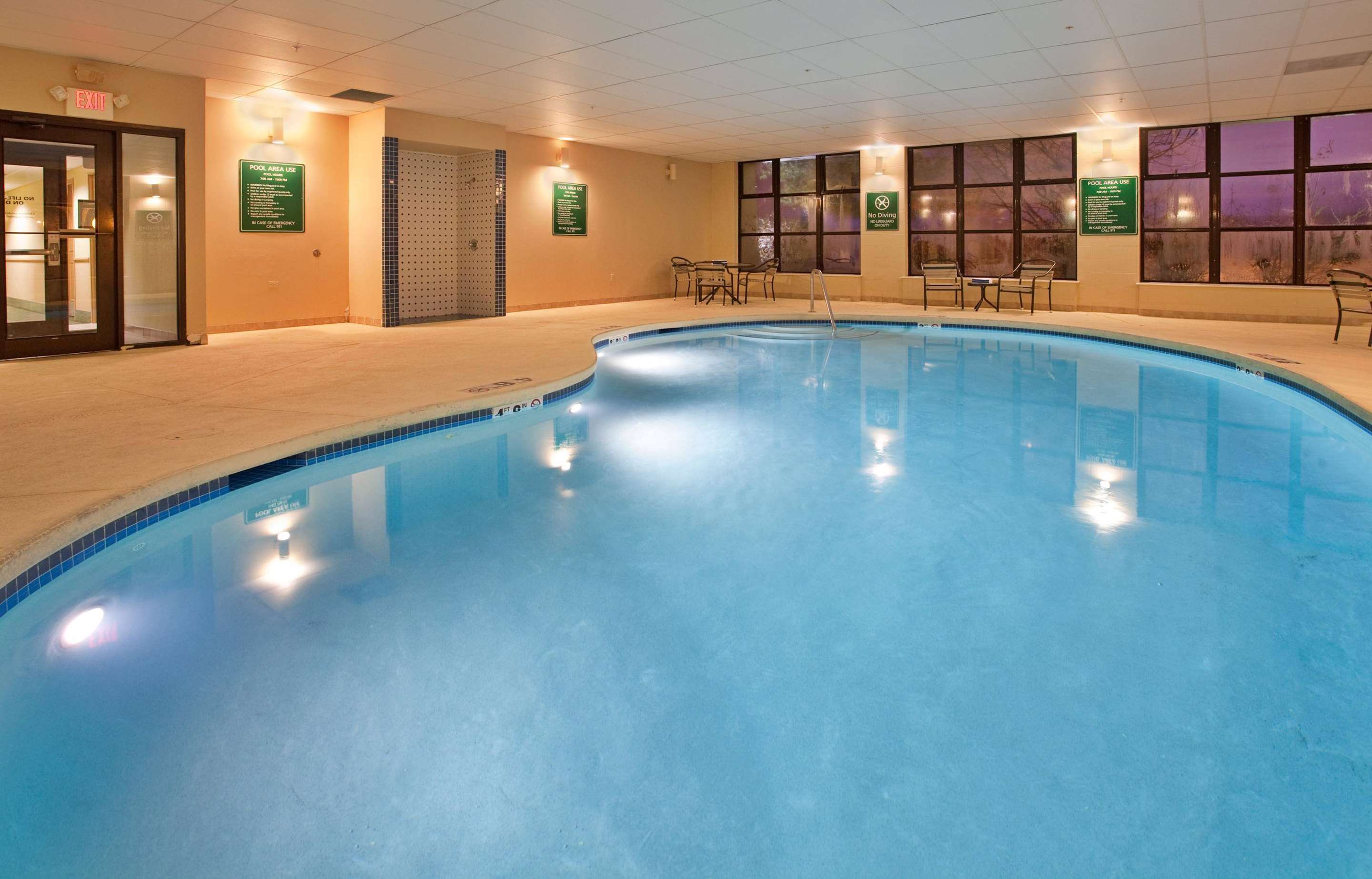 Pool | La Quinta by Wyndham Des Moines West Clive