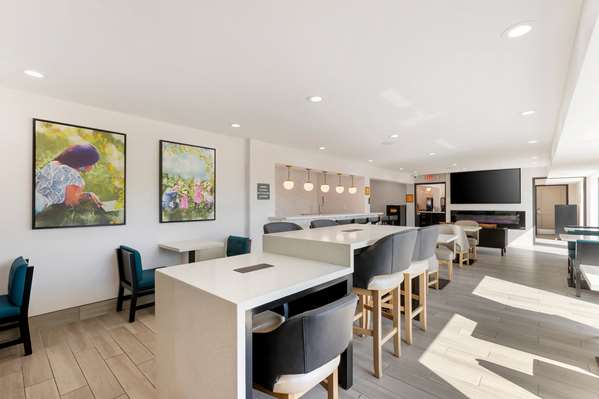 Amenities - La Quinta Inn West Clive - I-35 & I-80, Exit 124