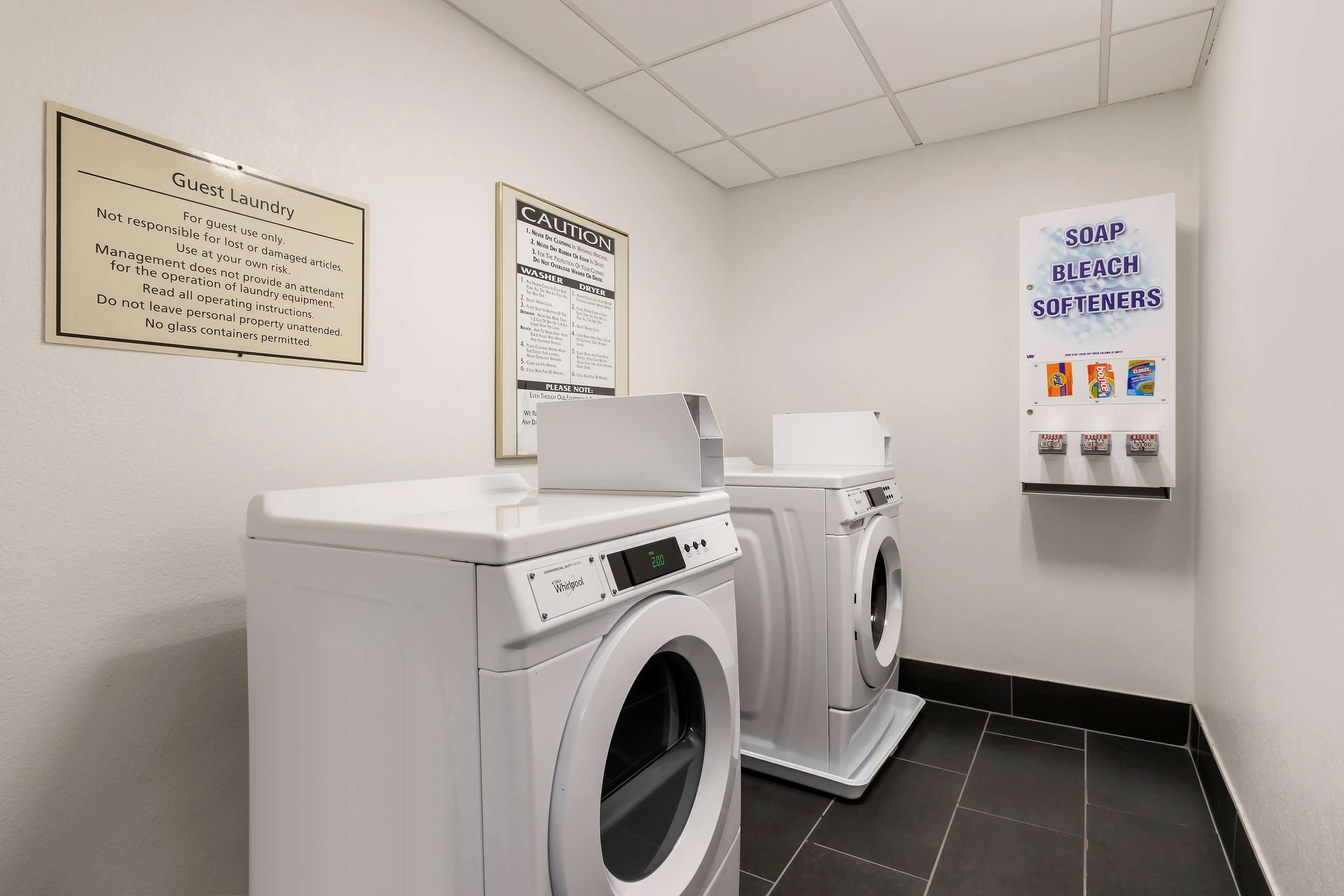 Laundry | La Quinta by Wyndham Des Moines West Clive
