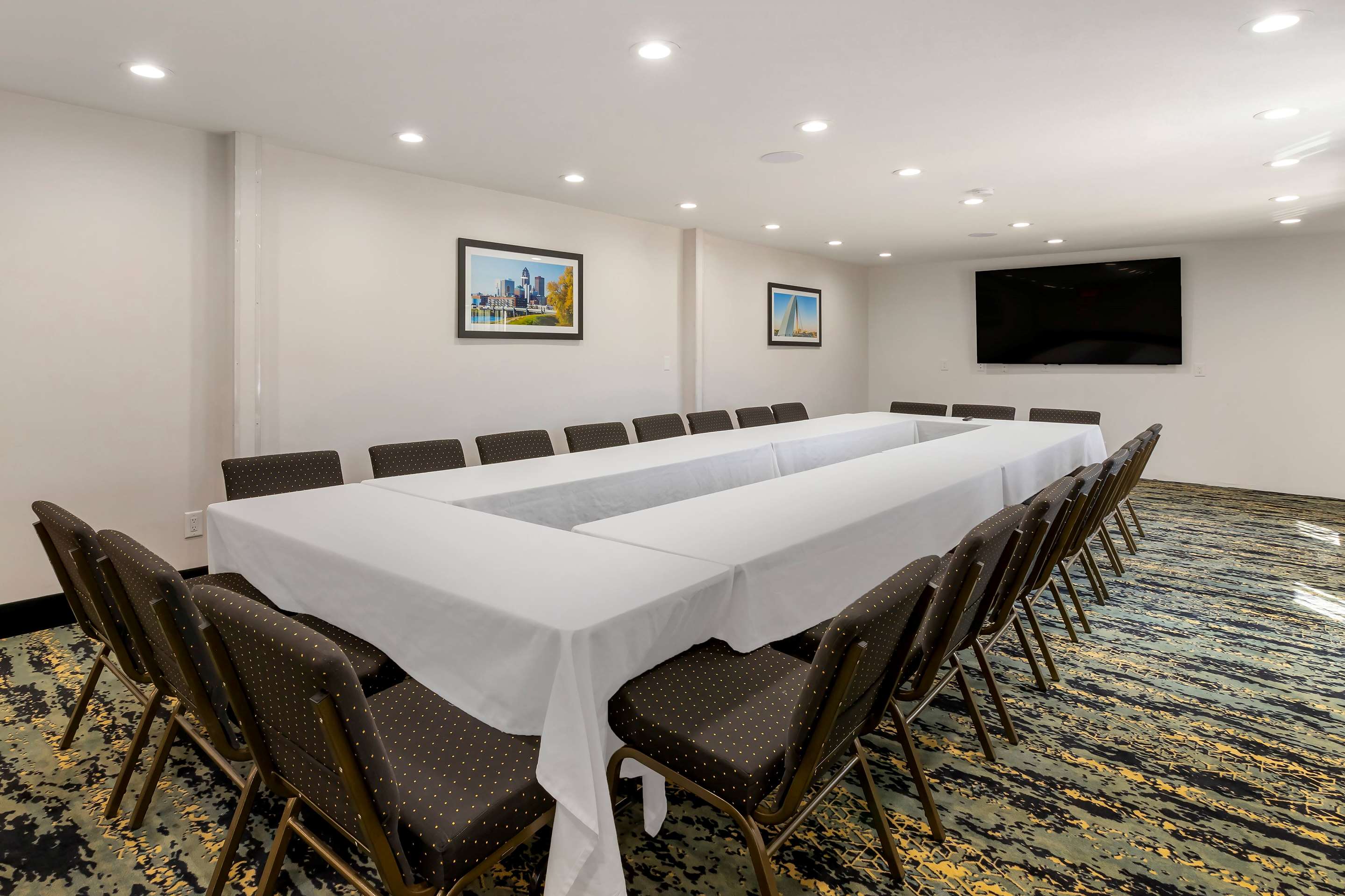 Meeting Room | La Quinta by Wyndham Des Moines West Clive