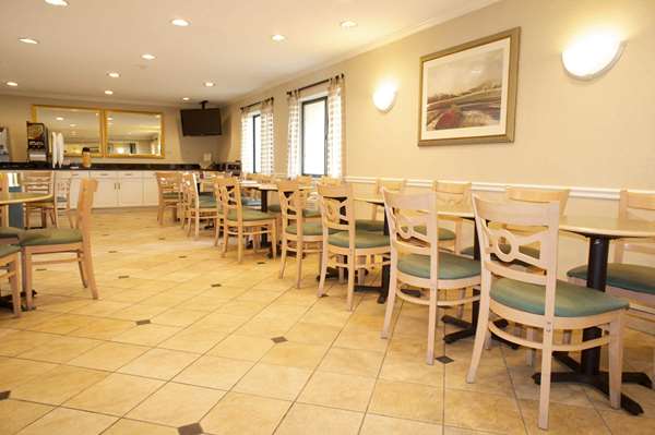  - La Quinta Inn & Suites Gurnee - I-94, Exit 8