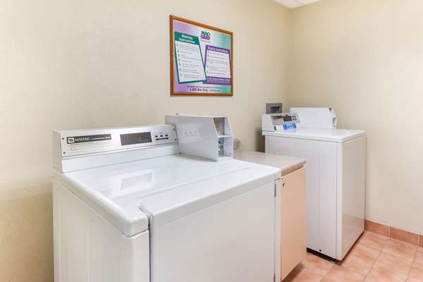 Amenities - La Quinta Inn & Suites Gurnee - I-94, Exit 8