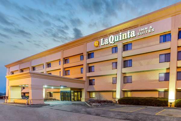 Exterior view - La Quinta Inn & Suites Gurnee - I-94, Exit 8