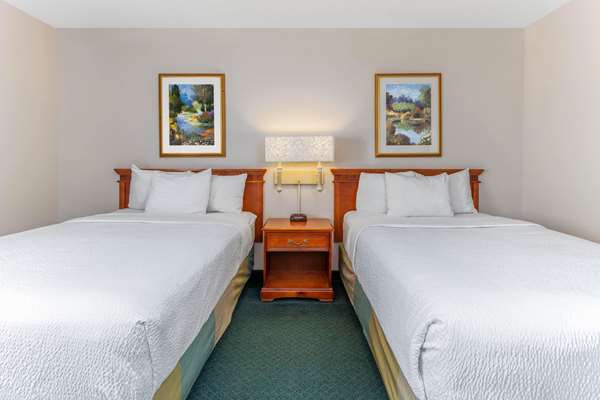  - La Quinta Inn & Suites Gurnee - I-94, Exit 8