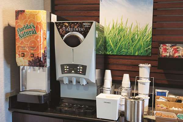  - La Quinta Inn & Suites Baton Rouge - I-10, Exit 163