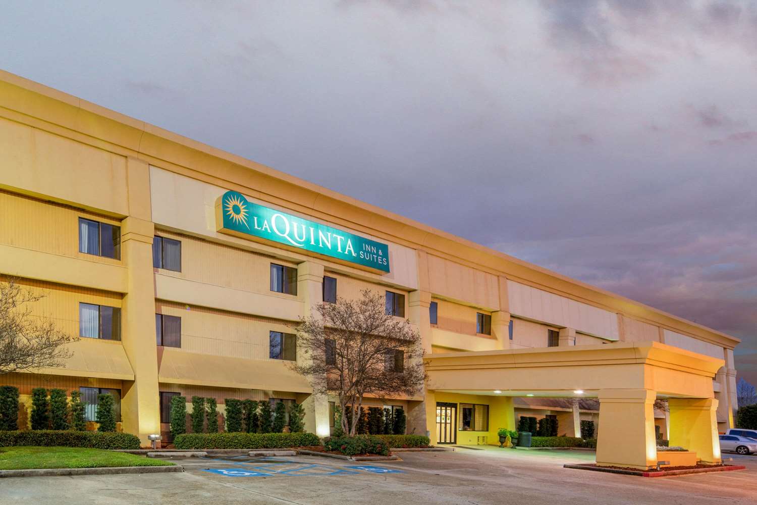 La Quinta Inn Suites Baton Rouge La See Discounts
