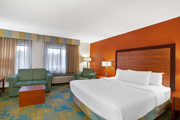 Suite - La Quinta Inn Auburn - I-290, Exit 13