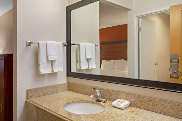  - La Quinta Inn Auburn - I-290, Exit 13