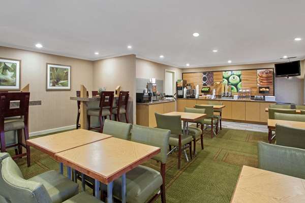  - La Quinta Inn Auburn - I-290, Exit 13