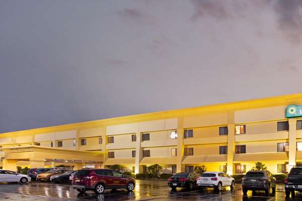 Exterior view - La Quinta Inn Auburn - I-290, Exit 13