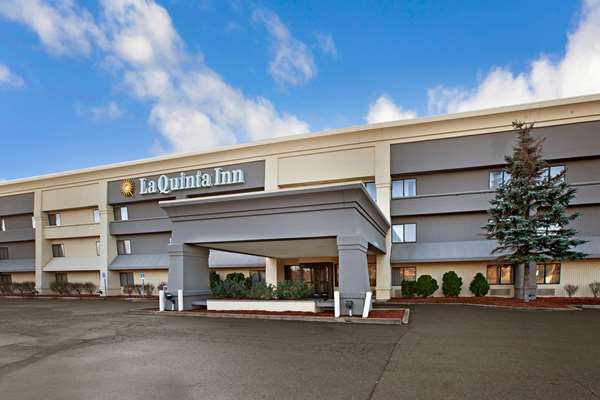 Exterior view - La Quinta Inn & Suites Canton - I-275, Exit 25
