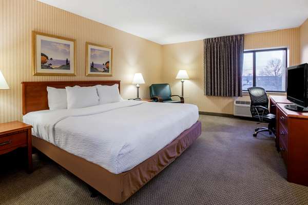  - La Quinta Inn & Suites Southgate - I-75, Exit 37