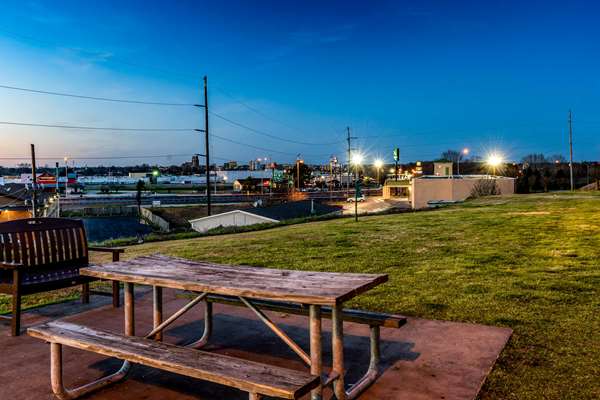  - La Quinta Inn & Suites Meridian - I-20 & I-59, Exit 153