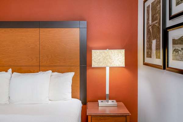  - La Quinta Inn & Suites Meridian - I-20 & I-59, Exit 153
