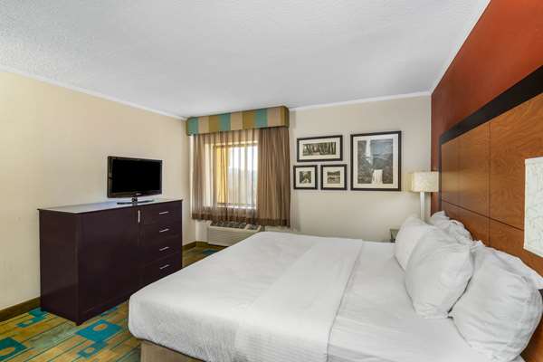 Suite - La Quinta Inn & Suites Meridian - I-20 & I-59, Exit 153