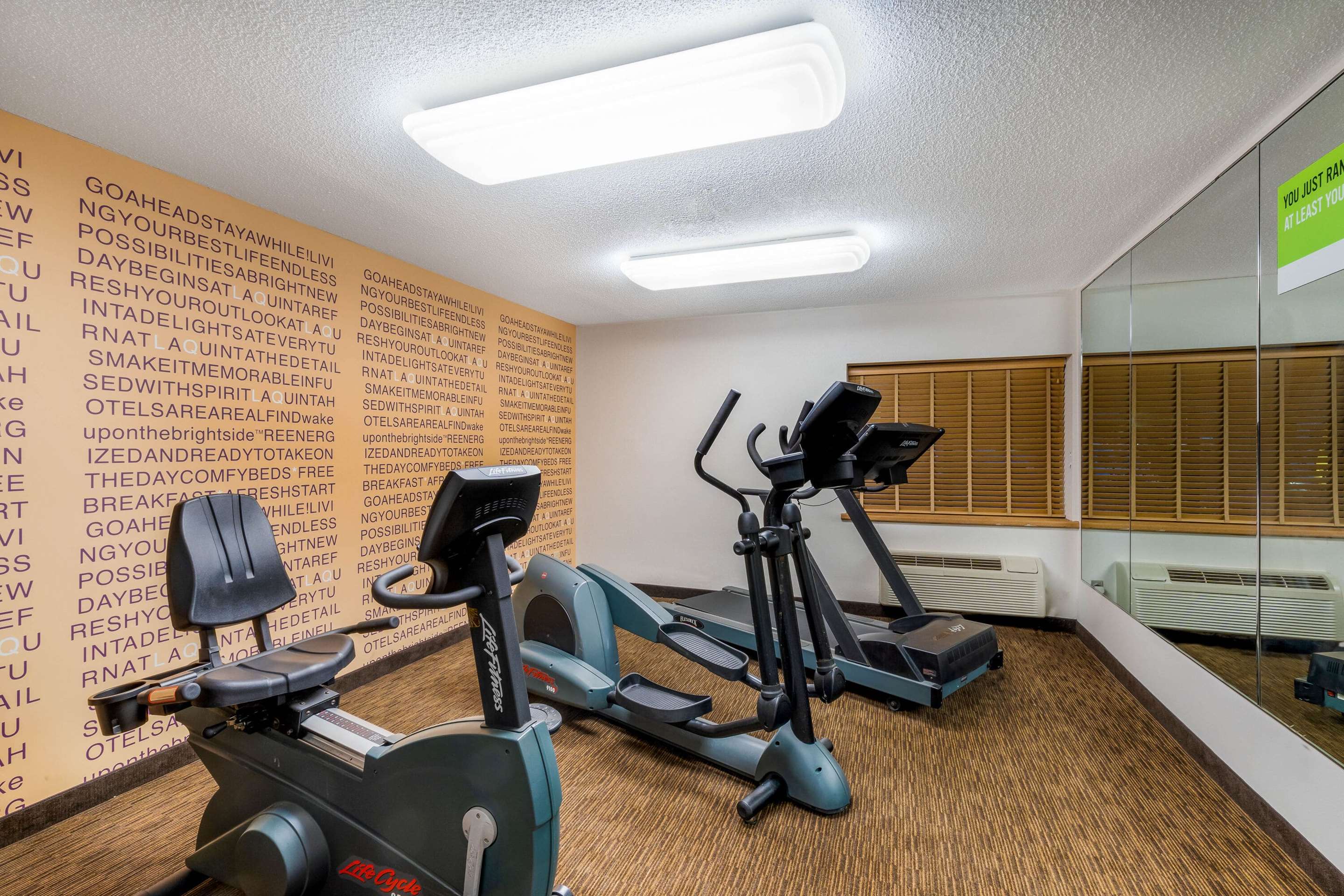 Health club fitness center gym | La Quinta Inn & Suites by Wyndham Meridian