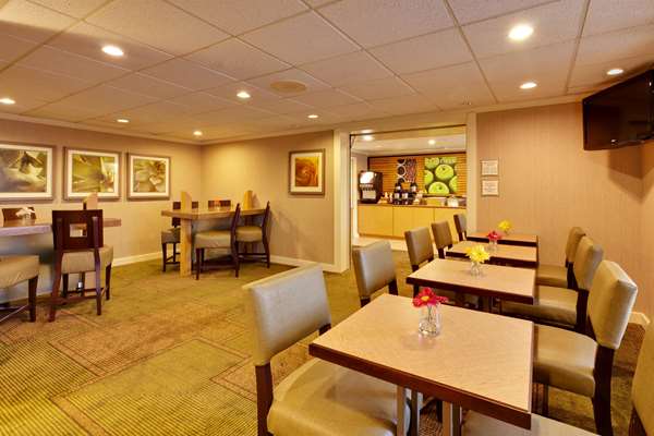  - La Quinta Inn Plattsburgh
