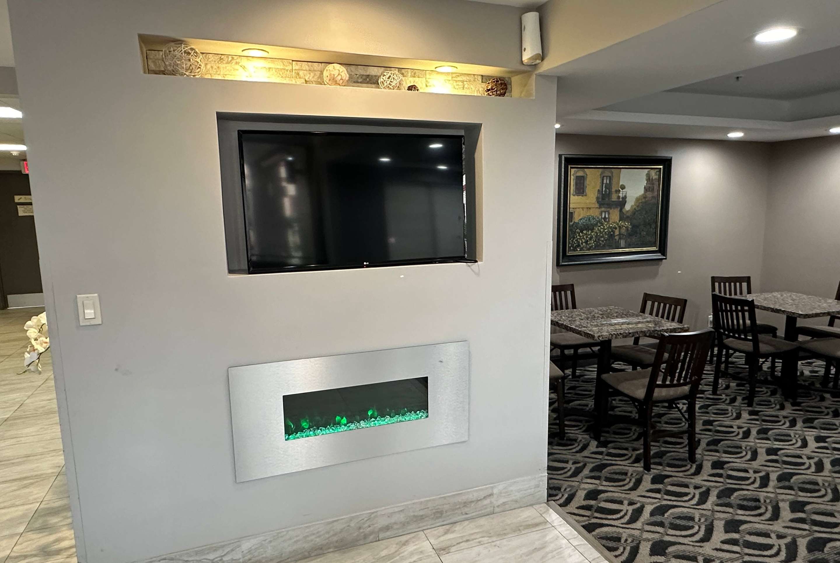Lobby | La Quinta Inn by Wyndham Cincinnati North