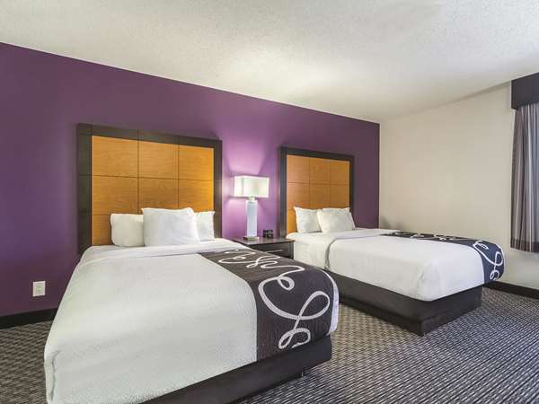  - La Quinta Inn CLE Airport Cleveland - I-71, Exit 240