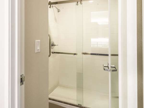 Suite - La Quinta Inn CLE Airport Cleveland - I-71, Exit 240