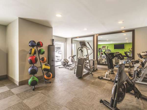 Fitness/ Exercise Room - La Quinta Inn CLE Airport Cleveland - I-71, Exit 240