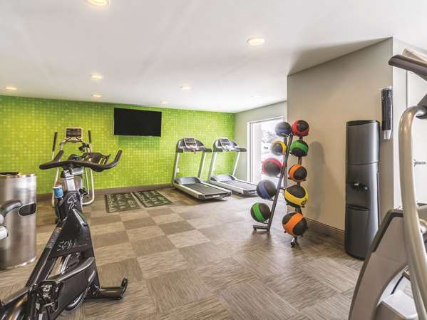 Fitness/ Exercise Room - La Quinta Inn CLE Airport Cleveland - I-71, Exit 240