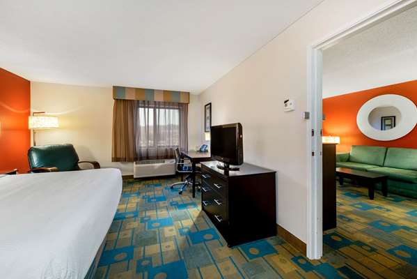 Suite - La Quinta Inn Mansfield - I-71, Exit 169