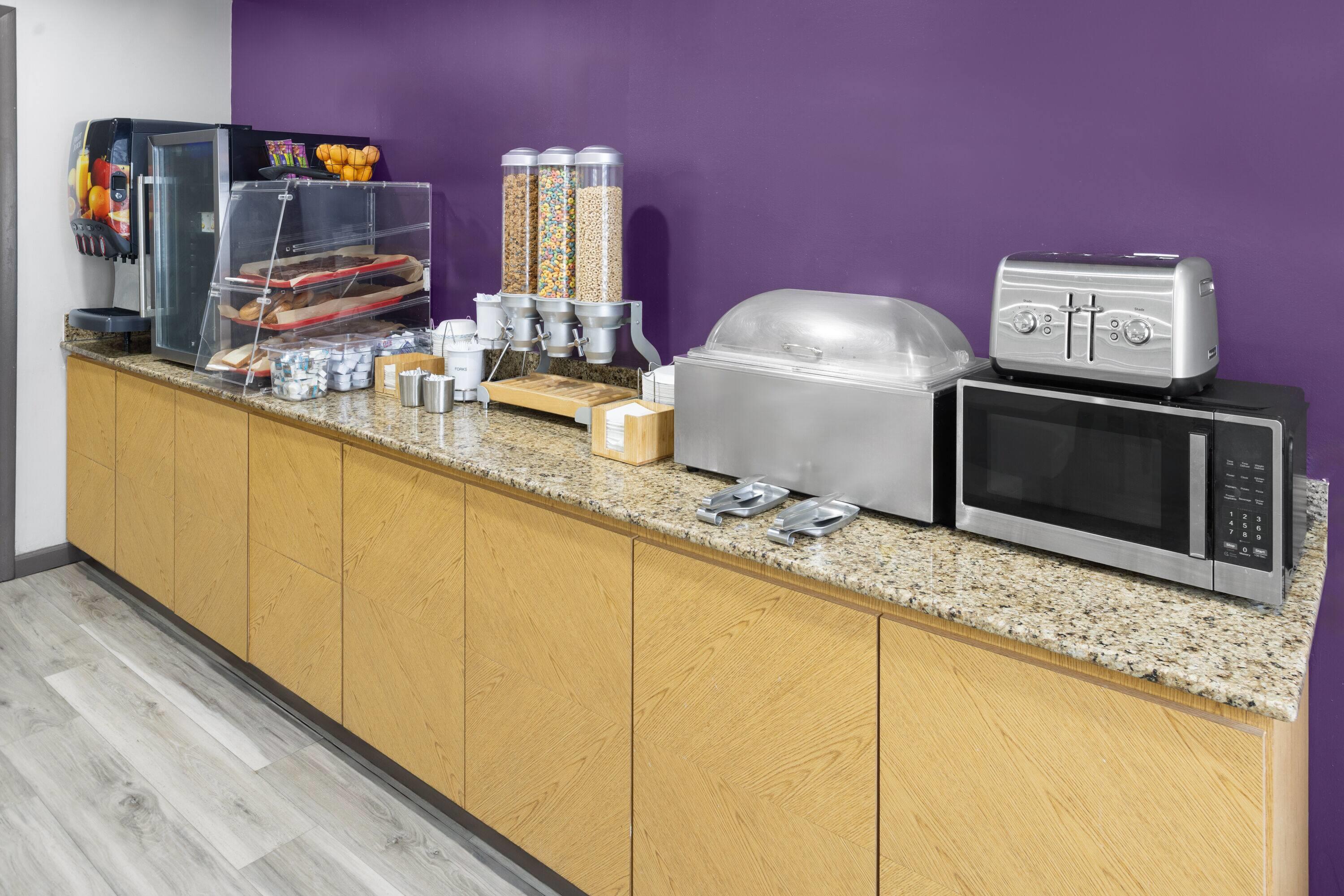 Property amenity | La Quinta Inn & Suites by Wyndham Mansfield OH