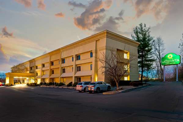 Exterior view - La Quinta Inn Airport Harrisburg - I-283, Exit 2