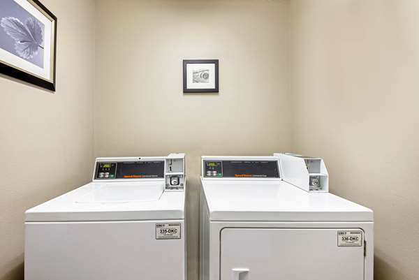 Amenities - La Quinta Inn Airport Harrisburg - I-283, Exit 2