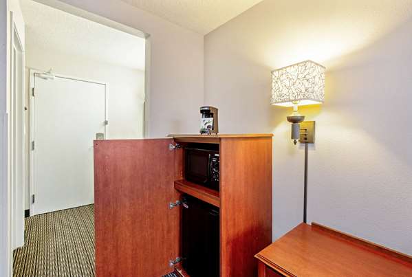  - La Quinta Inn Airport Harrisburg - I-283, Exit 2