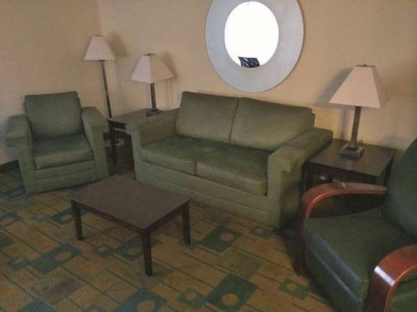 Suite - La Quinta Inn Jackson - I-40, Exit 82