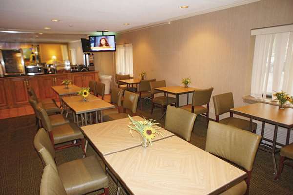  - La Quinta Inn Jackson - I-40, Exit 82
