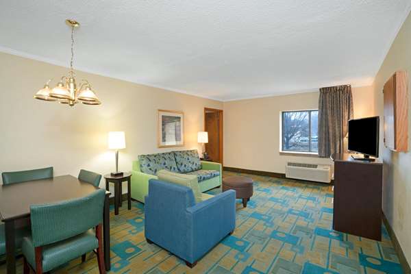 Suite - La Quinta Inn Jackson - I-40, Exit 82
