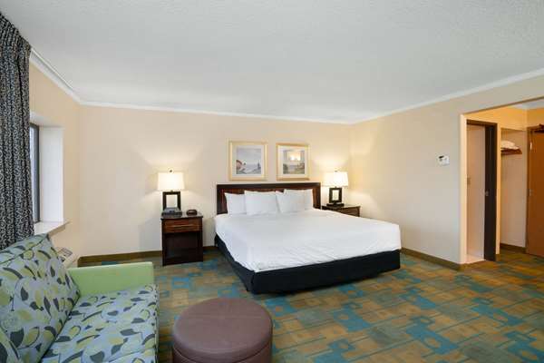 Suite - La Quinta Inn Jackson - I-40, Exit 82