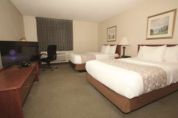  - La Quinta Inn Milwaukee Airport Oak Creek - I-41 & I-94, Exit 320