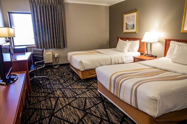  - La Quinta Inn Milwaukee Airport Oak Creek - I-41 & I-94, Exit 320