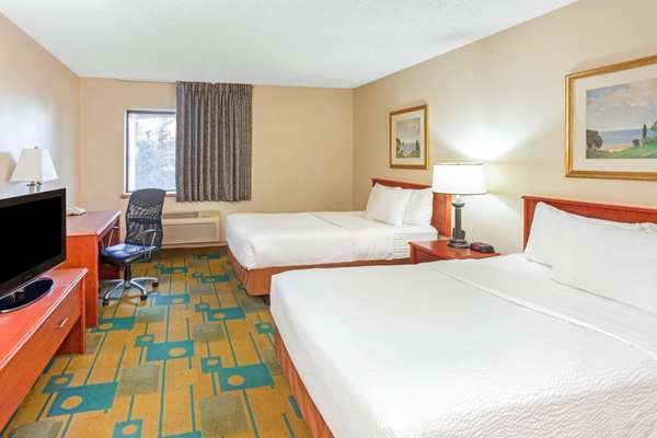  - La Quinta Inn Milwaukee Airport Oak Creek - I-41 & I-94, Exit 320