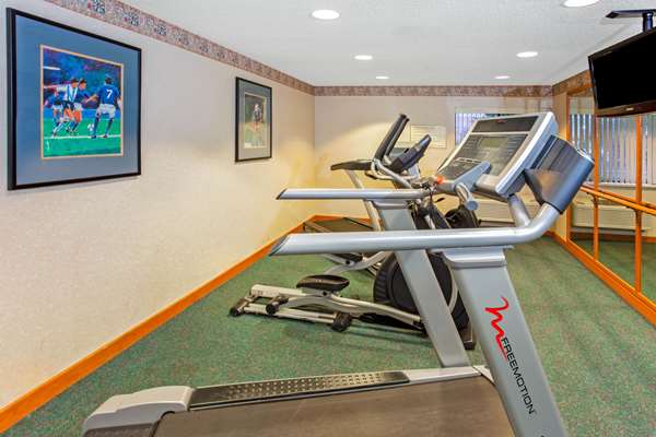 Fitness/ Exercise Room - La Quinta Inn Milwaukee Airport Oak Creek - I-41 & I-94, Exit 320